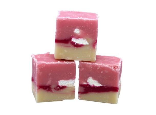 The Fudge Factory Bubbly Eton Mess Fudge Tub 2kg 